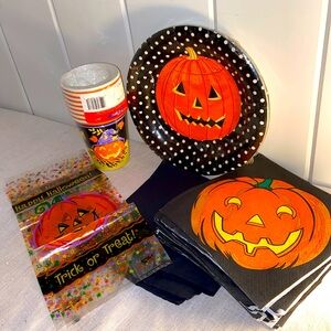 Vintage Halloween party supplies LOT  Pumpkin paper Napkins Plates Bags Cups 90s